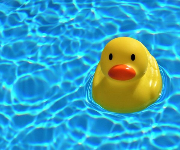 pool-g650804c55_1920